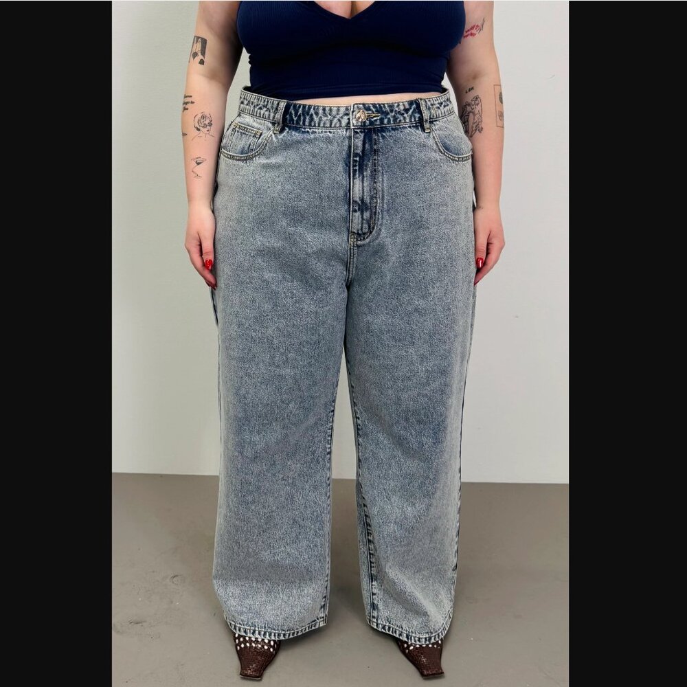 Fashion Brand Company Wide-Leg Acid Wash Jeans- Sample #127